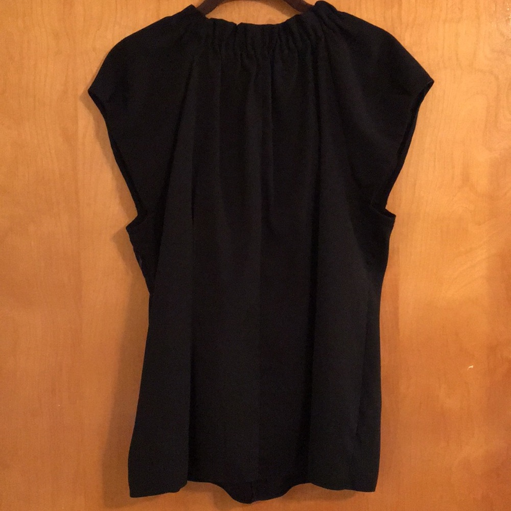 Express Women’s Ruffled Cap Sleeve Top - Picture 4 of 5